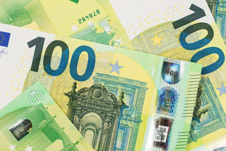 100 euros